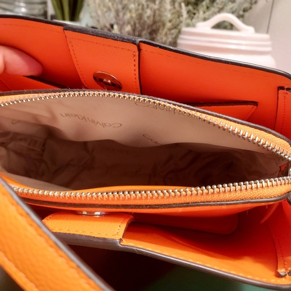 Calvin Klein bag - Picture 3 of 6